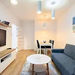 Bliska Wola Navy Blue Business Apartman Varsó