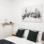 Apartman Bliska Wola Navy Blue Business Varsó