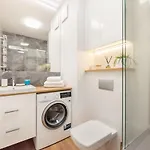 Bliska Wola Navy Blue Business Apartman *